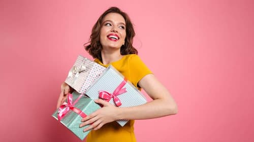 Top 10 gift cards for her